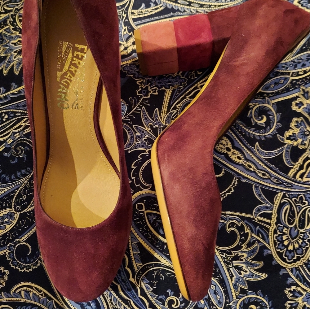 NEW Ferragamo Suede Heels
